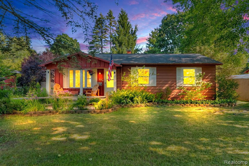334 Fairfield Avenue, Holly, MI 48442 — Photo 2