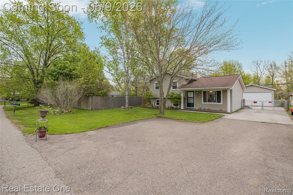 537 Woodbridge Circle, Waterford, MI 48327 — Photo 6