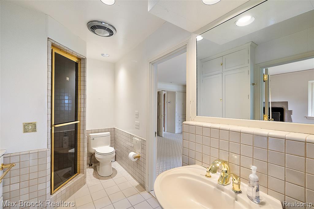 65 Lone Pine Road, Bloomfield Hills, MI 48304 — Photo 28