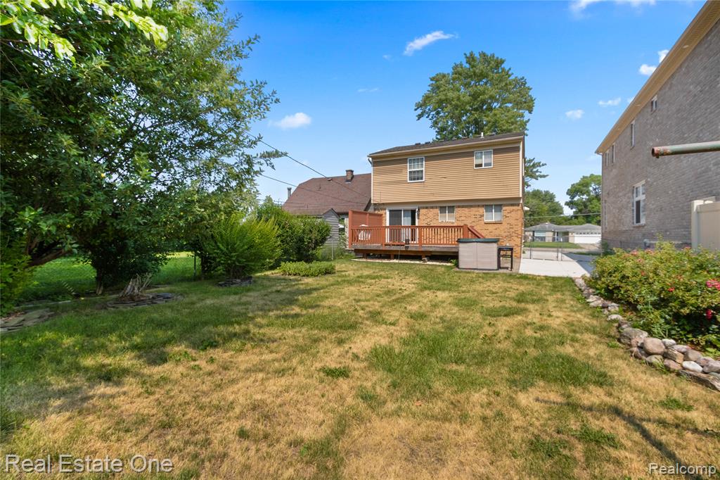 5955 BEECH DALY RD, Dearborn Heights, MI 48127 — Photo 16