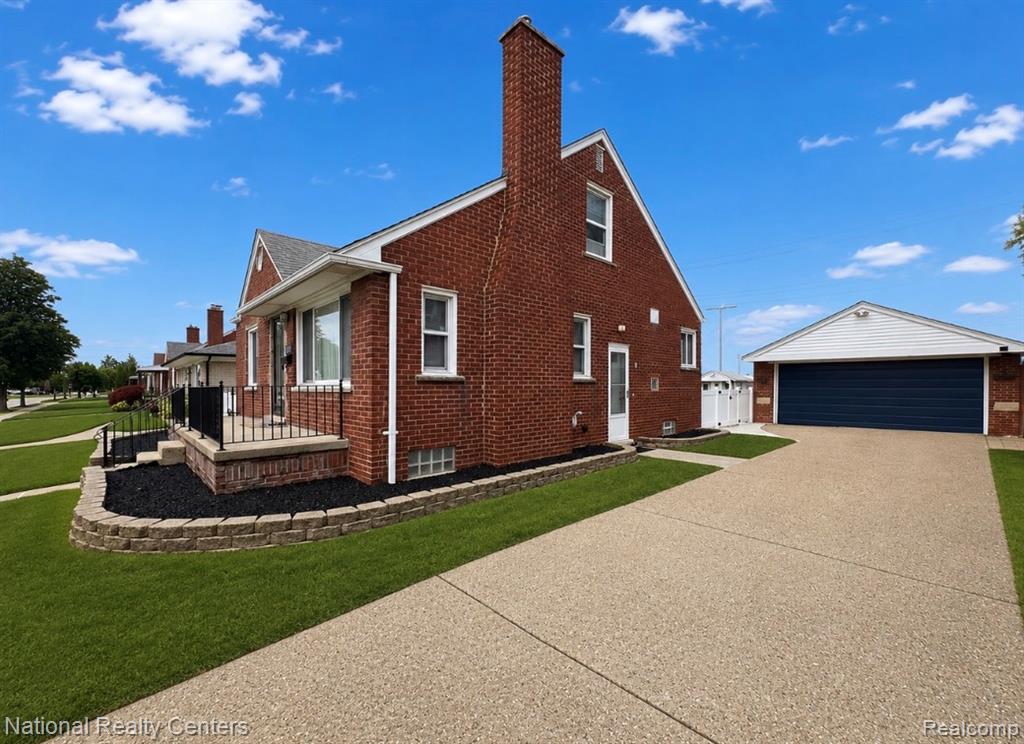 7285 Helen, Center Line, MI 48015 — Photo 3