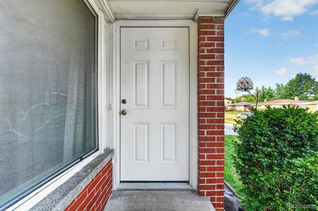 30534 Hennigan Street, Roseville, MI 48066 — Photo 3