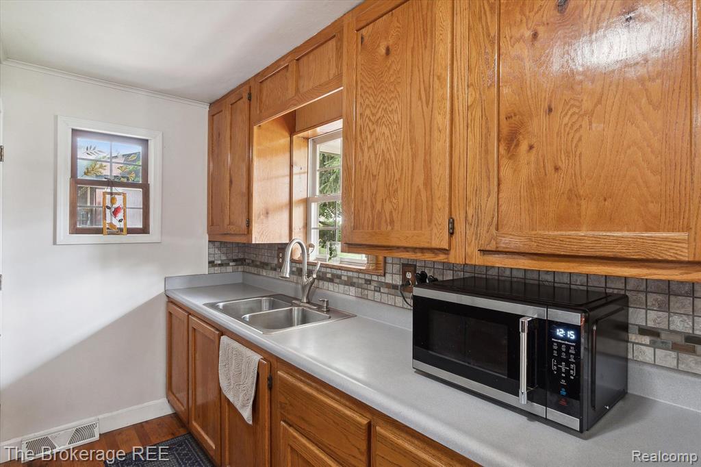 3880 PLEASANT Street, Dryden, MI 48428 — Photo 12