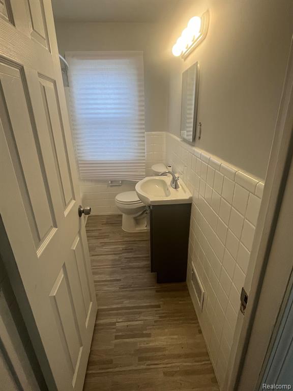 17076 STRICKER Avenue, Eastpointe, MI 48021 — Photo 5