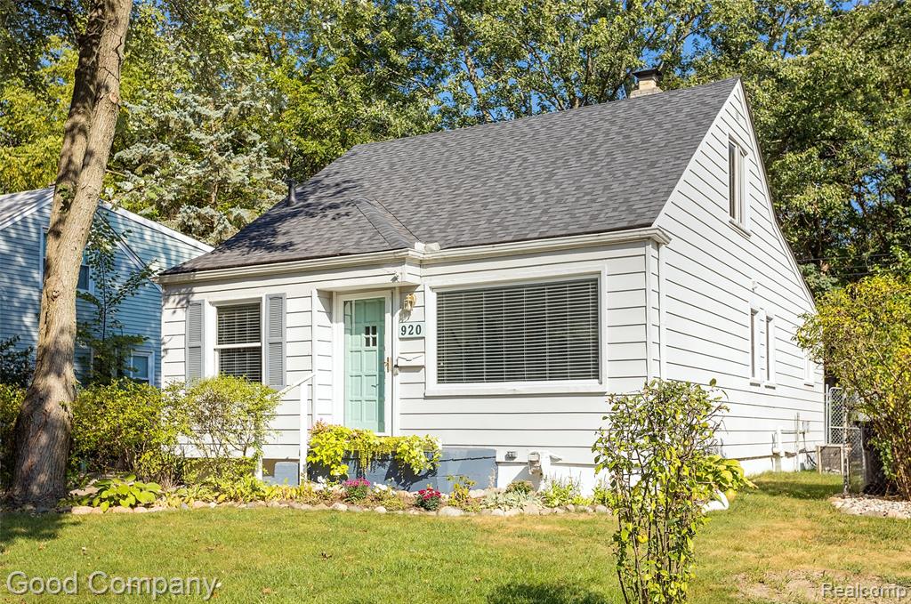 920 W Windemere Avenue, Royal Oak, MI 48073 — Photo 2