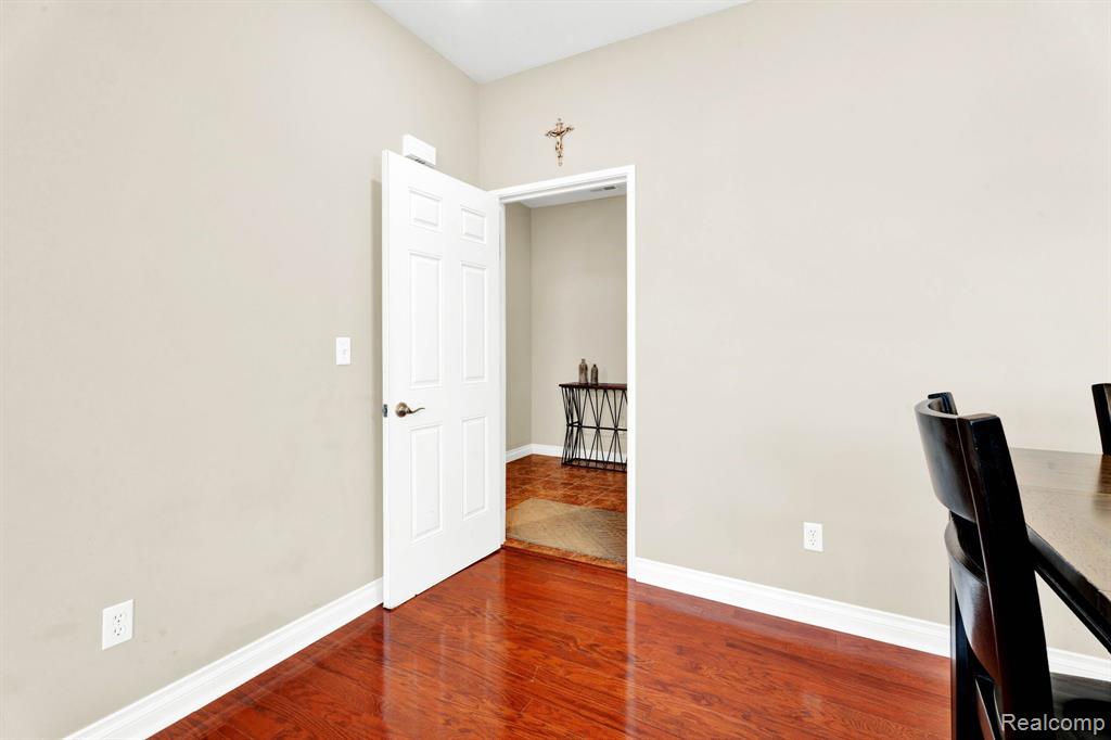 48888 Amanda Lane, Shelby Twp, MI 48317 — Photo 30
