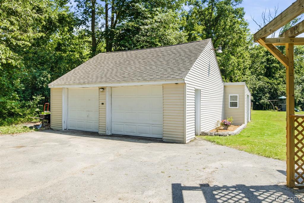 5275 Gratiot Avenue, St. Clair, MI 48079 — Photo 3
