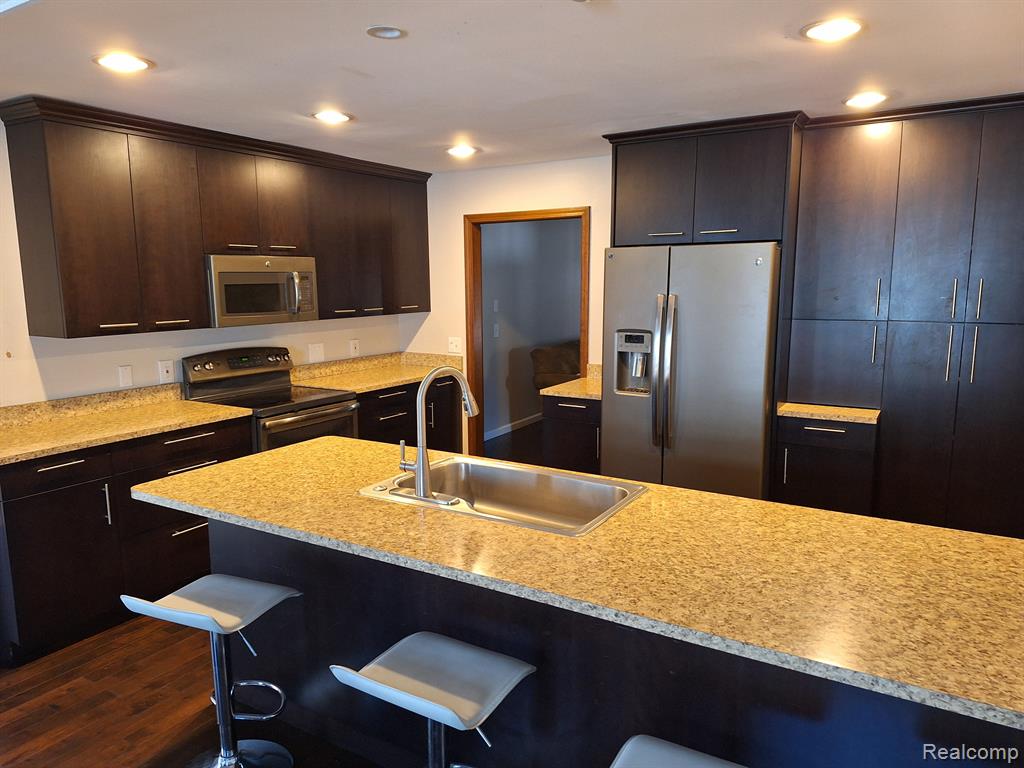 610 W 4TH Street, Royal Oak, MI 48067 — Photo 3