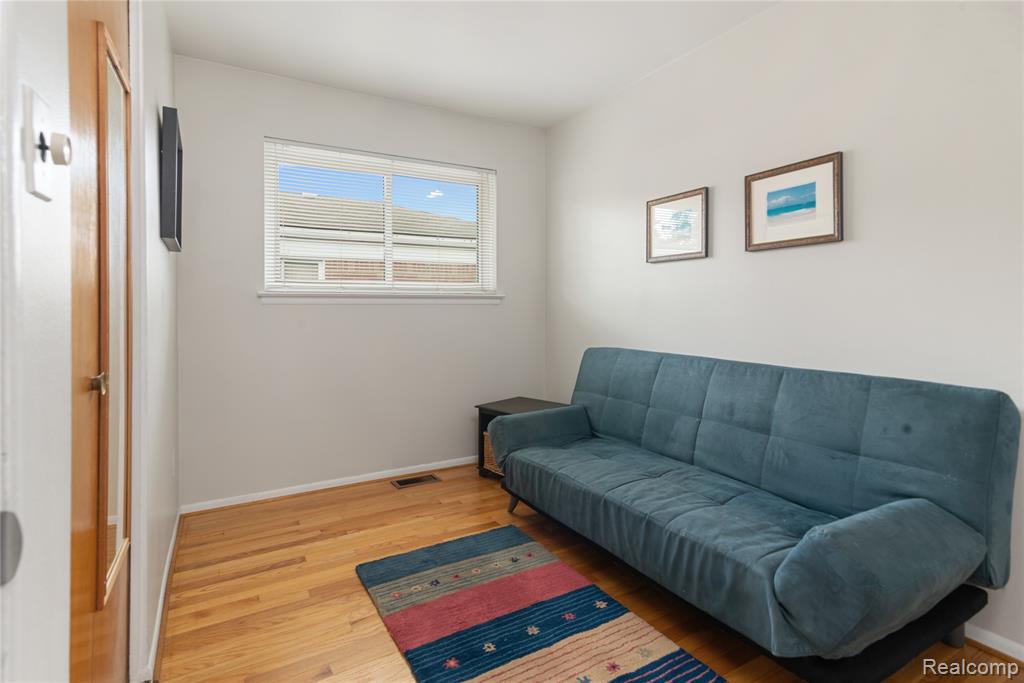 6523 N Vernon Street, Dearborn Heights, MI 48127 — Photo 11