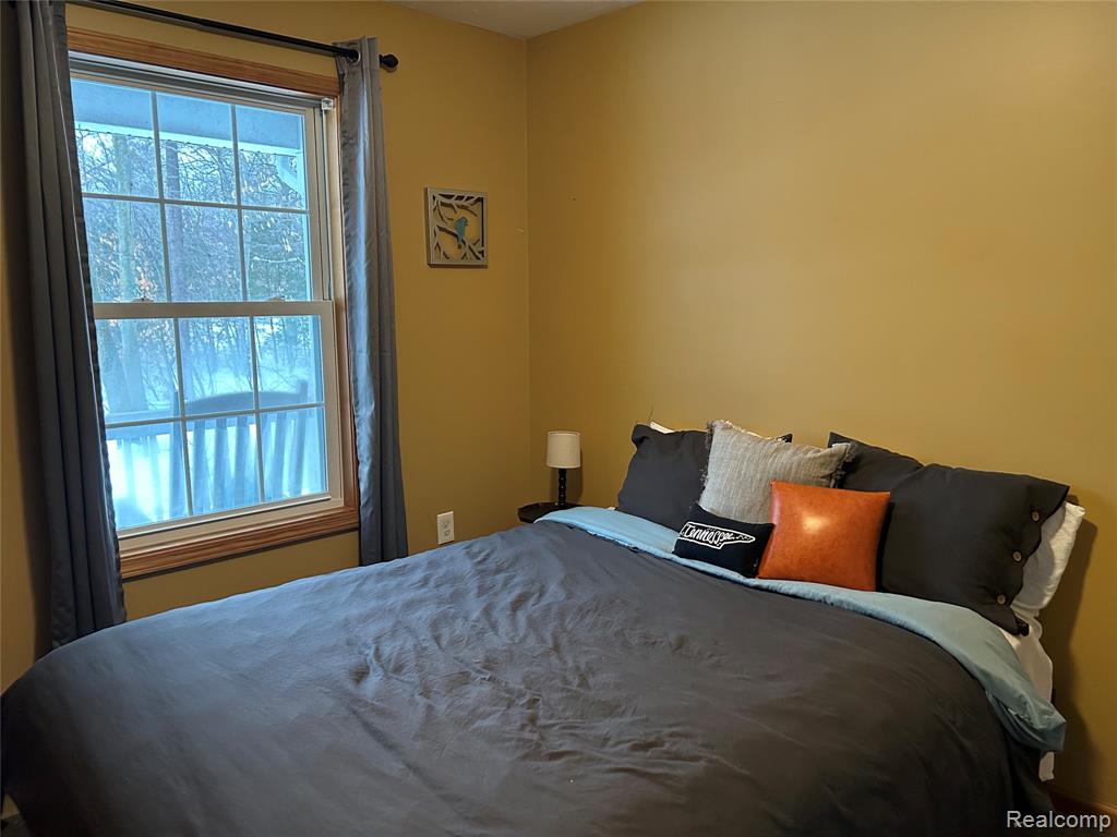 9642 Hummingbird Ct, Howard City, MI 49329 — Photo 16