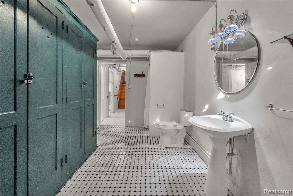 16761 E Jefferson Avenue, Grosse Pointe, MI 48230 — Photo 40