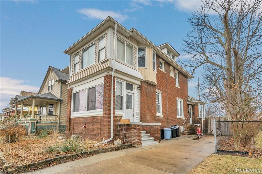 428 VINEWOOD Street, Wyandotte, MI 48192 — Photo 2