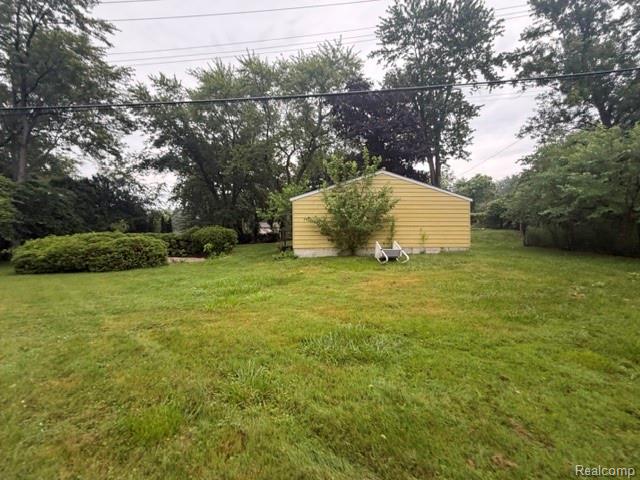 571 Cristy Avenue, Waterford, MI 48328 — Photo 3