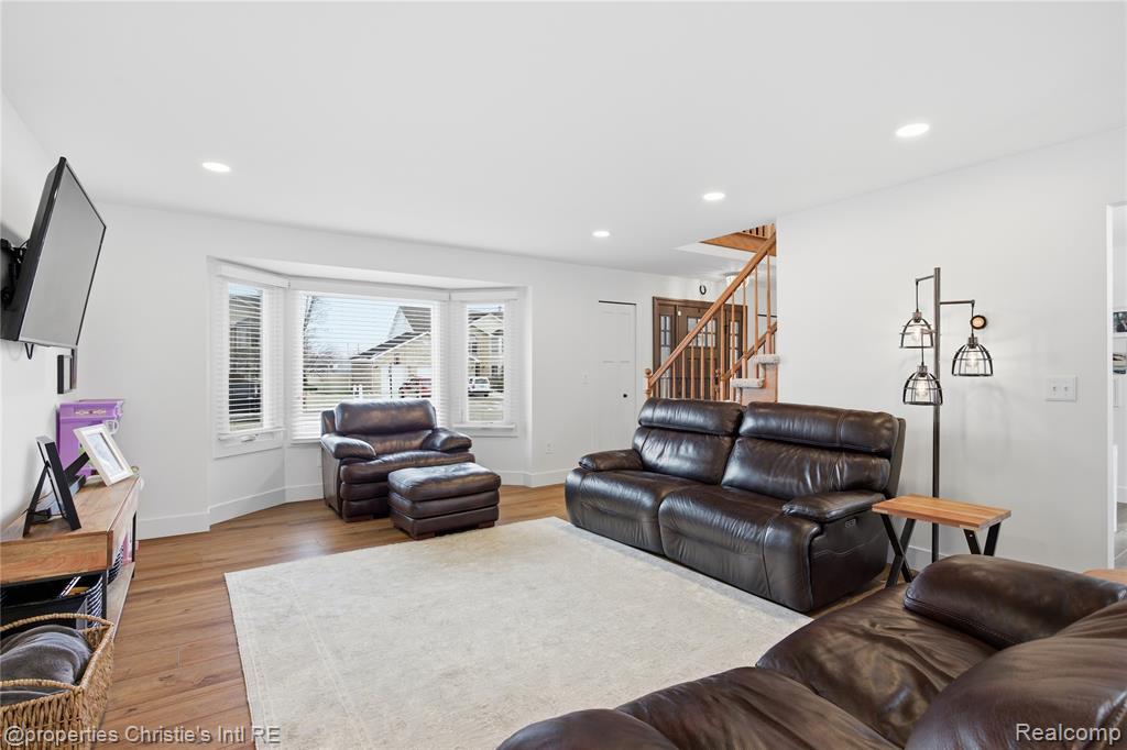 39663 Southpointe Avenue, Harrison Township, MI — Photo 26