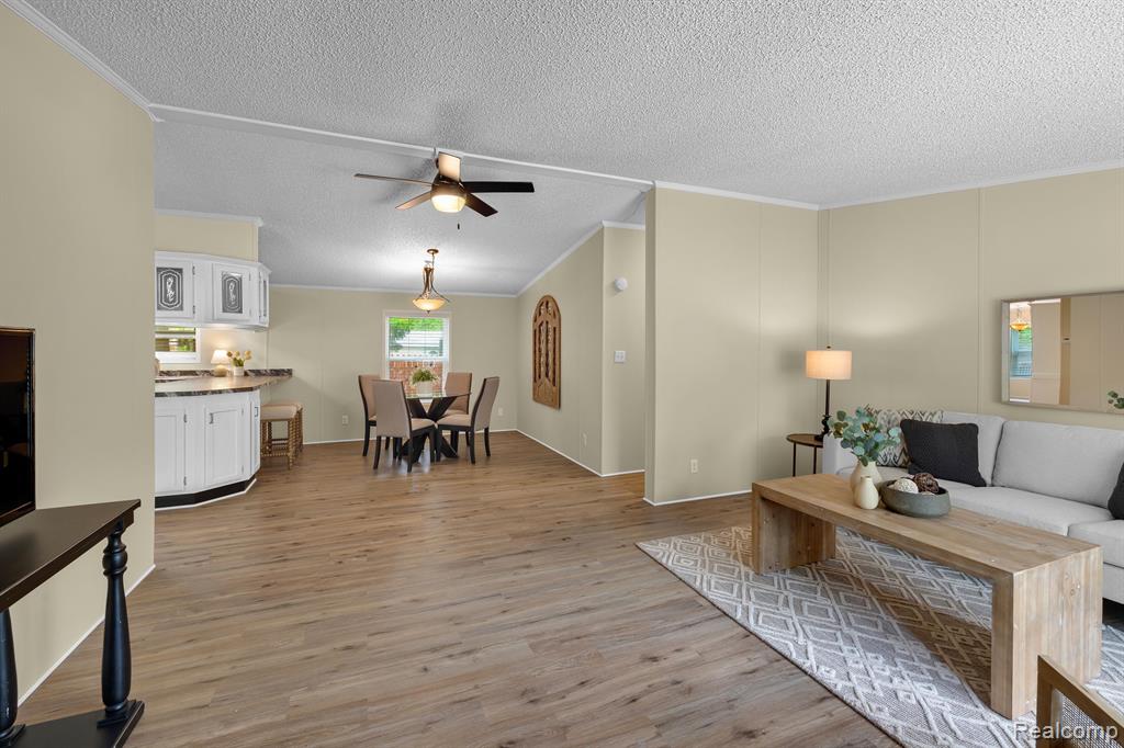 2692 GREG Avenue, Brighton, MI 48114 — Photo 2