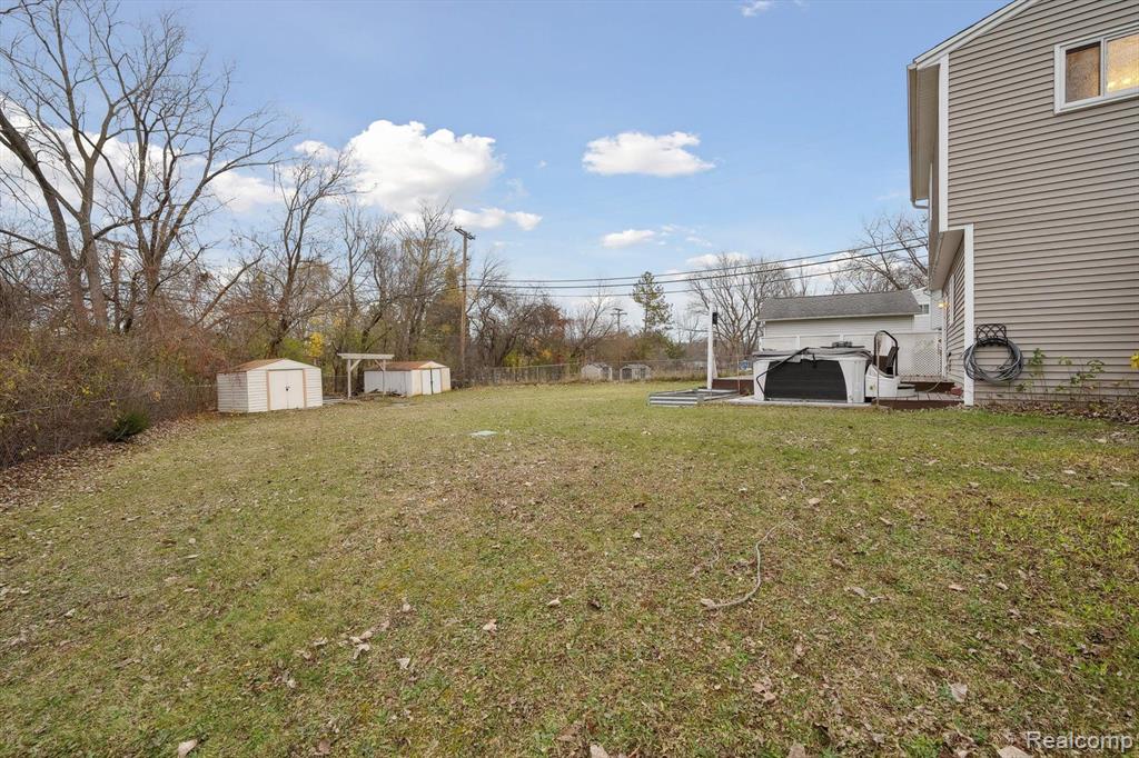 4020 OTTO Road, Waterford, MI 48328 — Photo 32