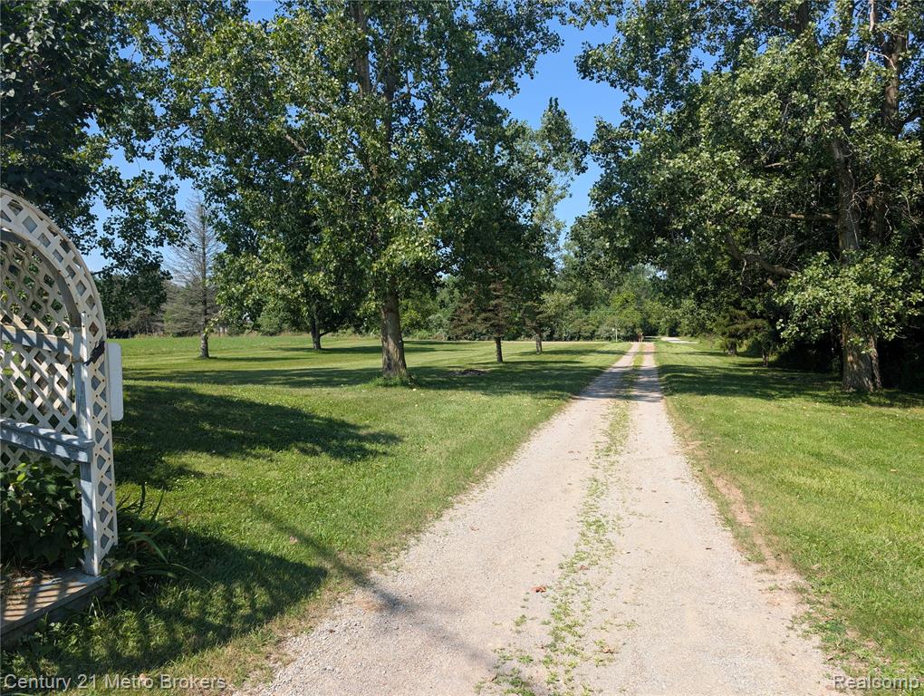 10190 Oak Road, Otisville, MI 48463 — Photo 19