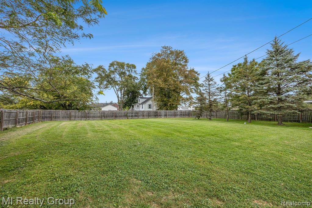 7520 Starville Road, Cottrellville, MI — Photo 25