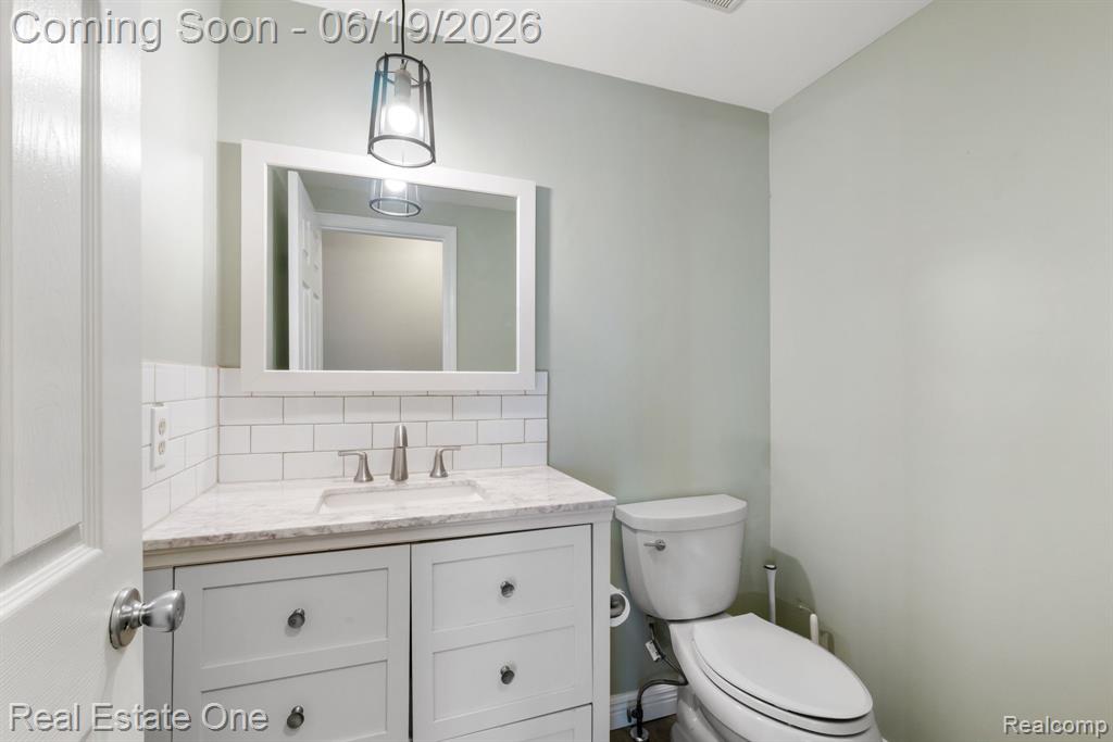 5277 Waterview Drive, West Bloomfield, MI 48323 — Photo 22
