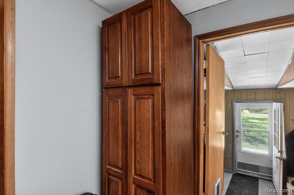 3660 Keewahdin Road, Fort Gratiot, MI 48059 — Photo 16