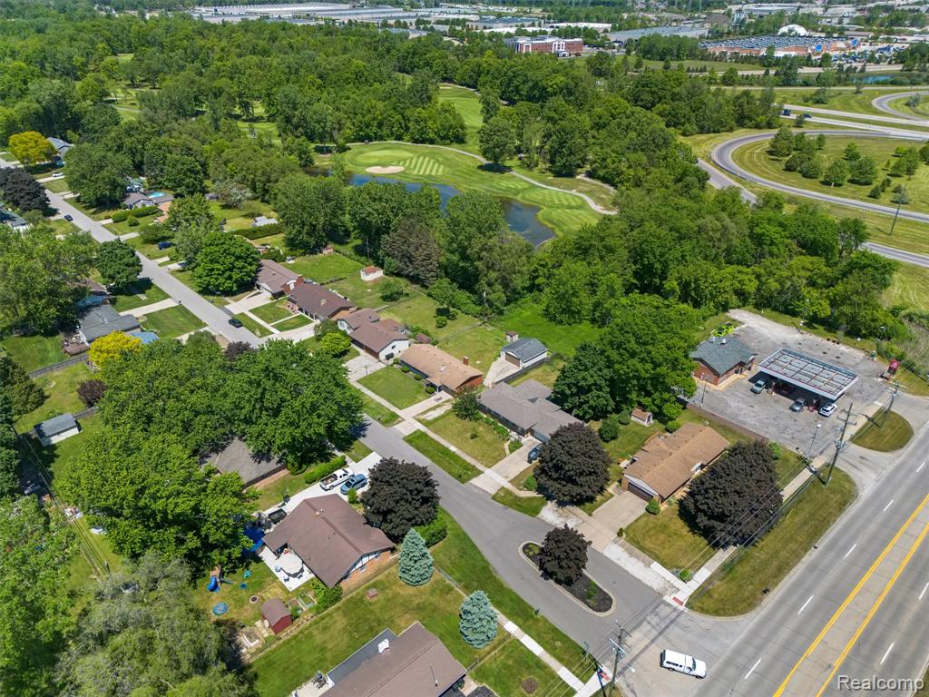 51056 Fairlane Drive, Utica, MI 48316 — Photo 40