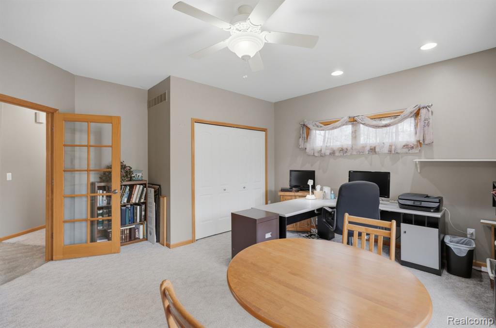 3630 S Shimmons Circle, Auburn Hills, MI 48326 — Photo 25
