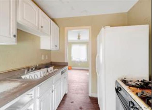 9303 ASHTON Avenue, Detroit, MI 48228 — Photo 11