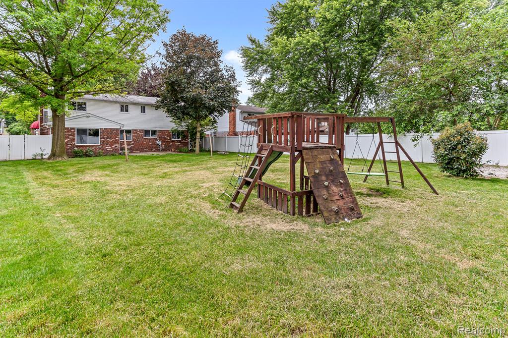 43300 OAKBROOK Court, Canton, MI 48187 — Photo 43