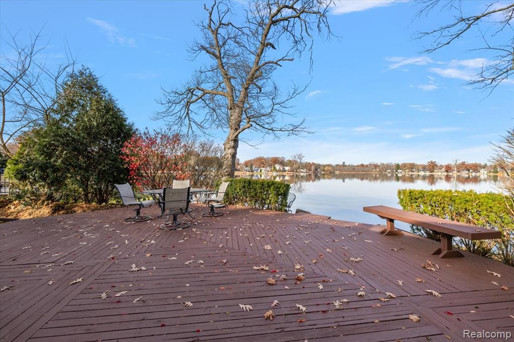 9492 Roundlake Boulevard, White Lake, MI — Photo 32