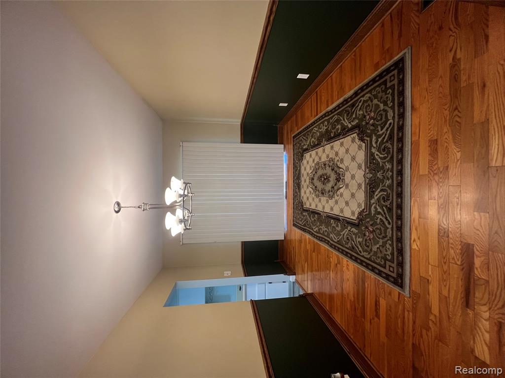 5352 Elmsford Drive, Flint, MI 48532 — Photo 6