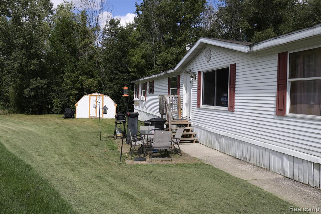 311 Peach Blossom Ct, Otisville, MI 48463 — Photo 5