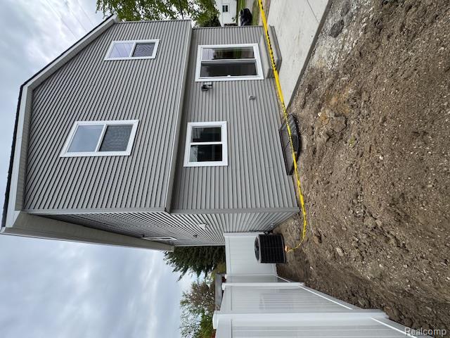 27305 Groveland Street, Madison Heights, MI 48071 — Photo 27