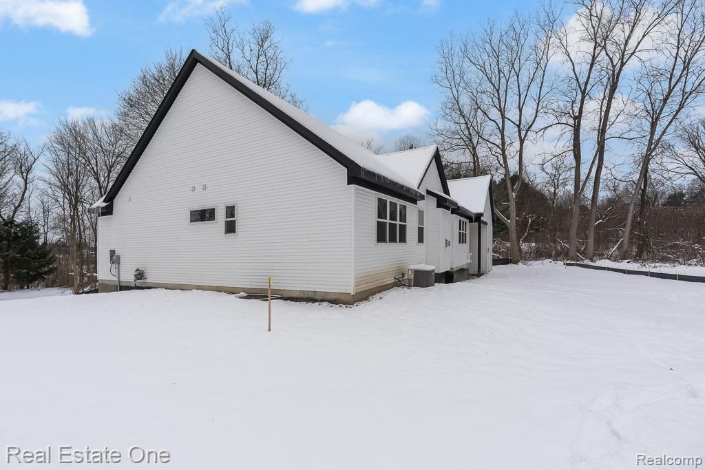 225 E Predmore Road, Oakland, MI — Photo 63