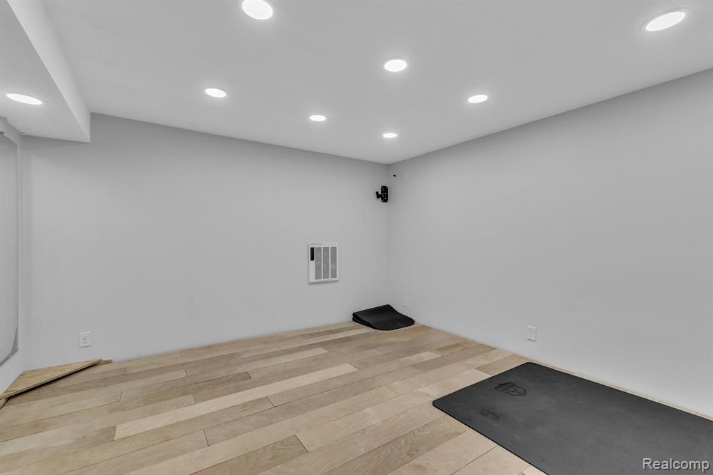 48123 Covington Court, Canton, MI, 48187