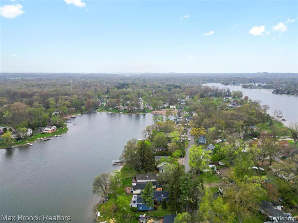 9431 MANDON Road, White Lake, MI — Photo 12