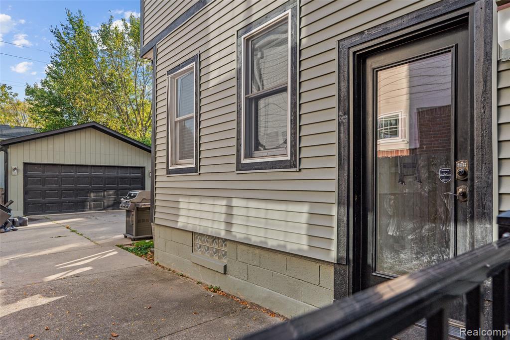 986 Smith Avenue, Birmingham, MI 48009 — Photo 49