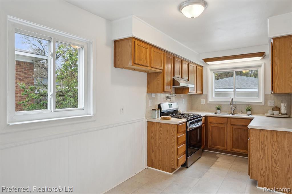 713 Duchess Street, Milford, MI 48381 — Photo 15