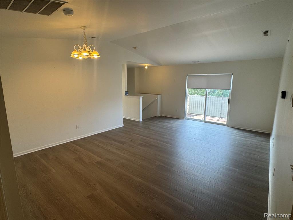 9563 LAKESIDE Drive, Ypsilanti, MI 48197 — Photo 8