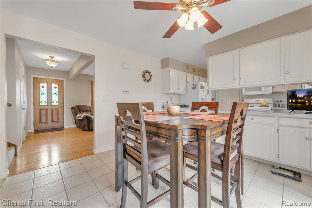 700 TOLL Street, Monroe, MI 48162 — Photo 8