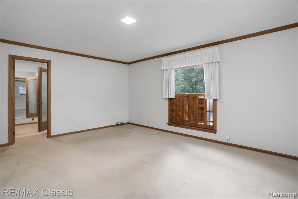 830 JONATHAN Lane, Bloomfield Hills, MI 48302 — Photo 19