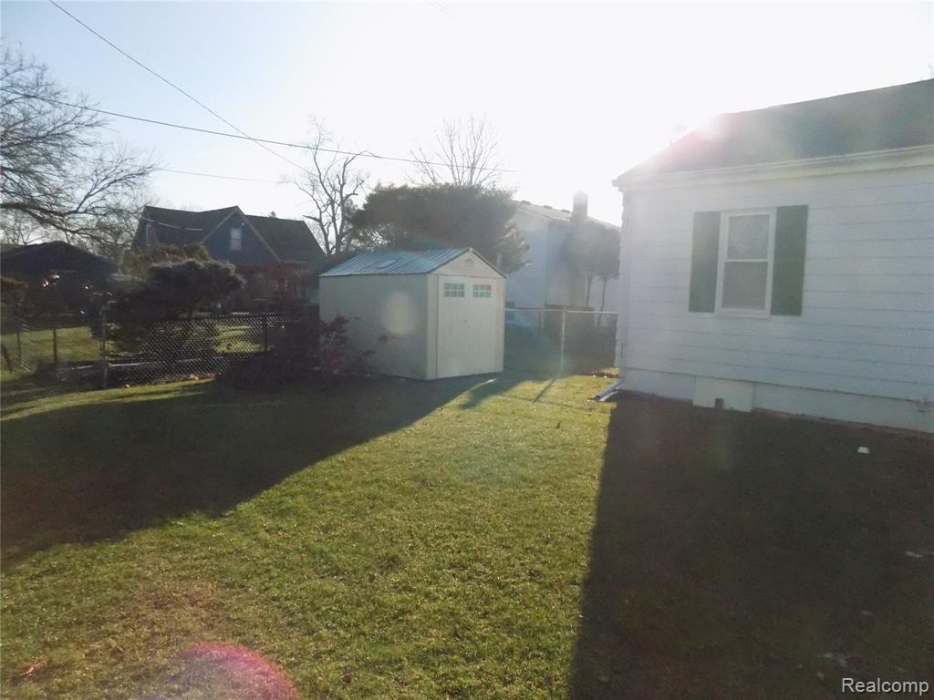 520 Whipple Street, South Lyon, MI 48178 — Photo 28