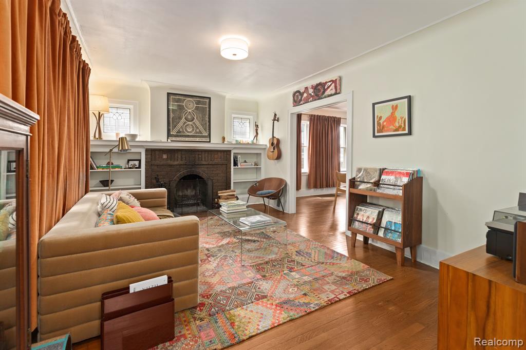 845 LAKEWOOD Street, Detroit, MI 48215 — Photo 4