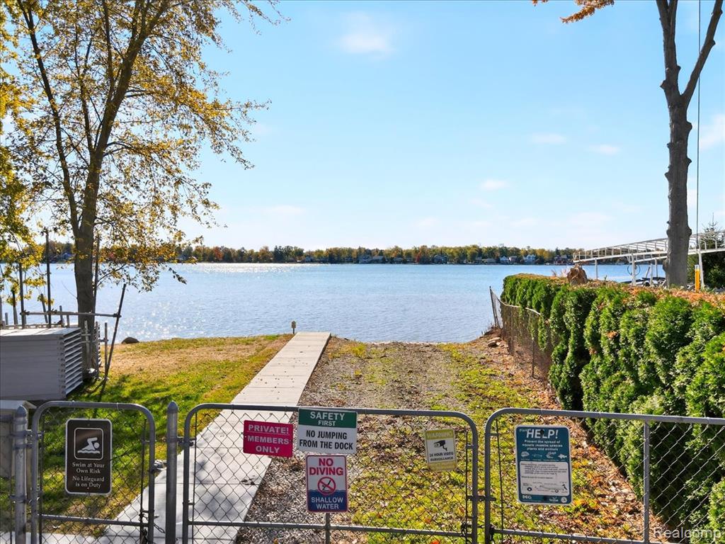 4227 Lanette Drive, Waterford, MI 48328 — Photo 46