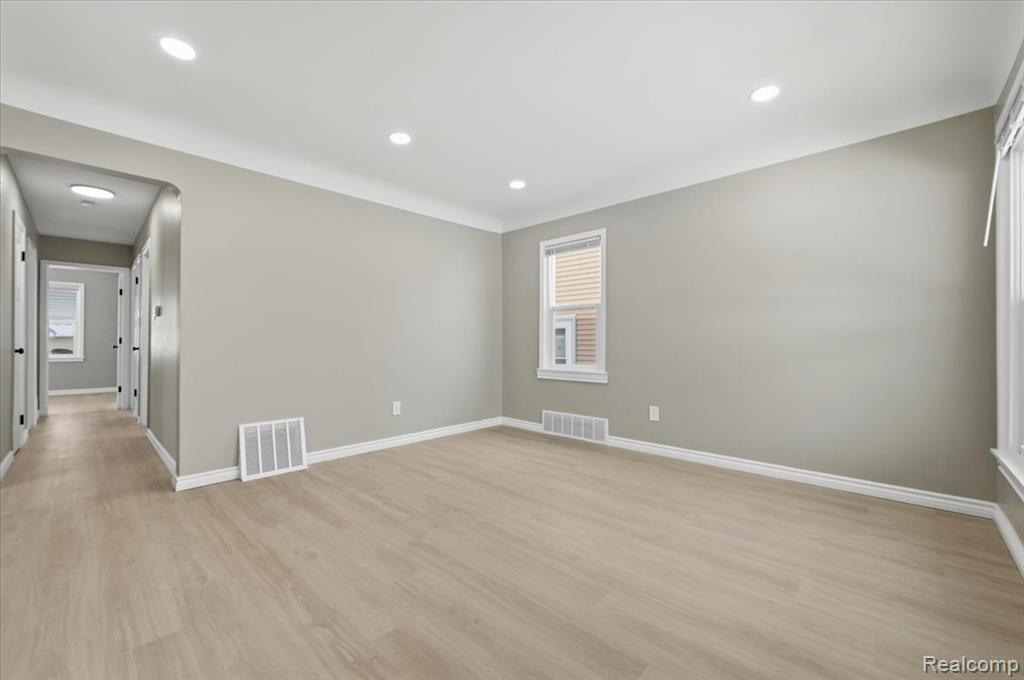6751 Memorial Avenue, Detroit, MI 48228 — Photo 10