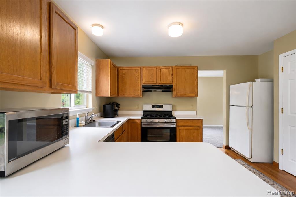 41585 Cherry Hill Road, Canton, MI 48188 — Photo 12
