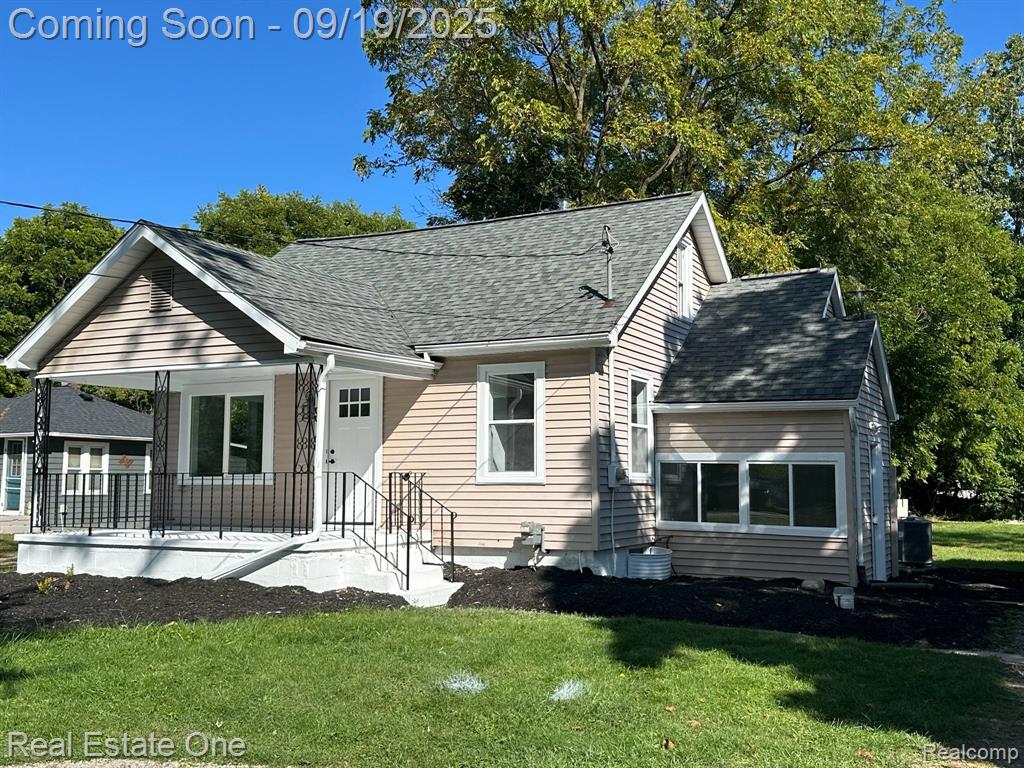 6089 Lapeer Road, Burton, MI 48509 — Photo 2