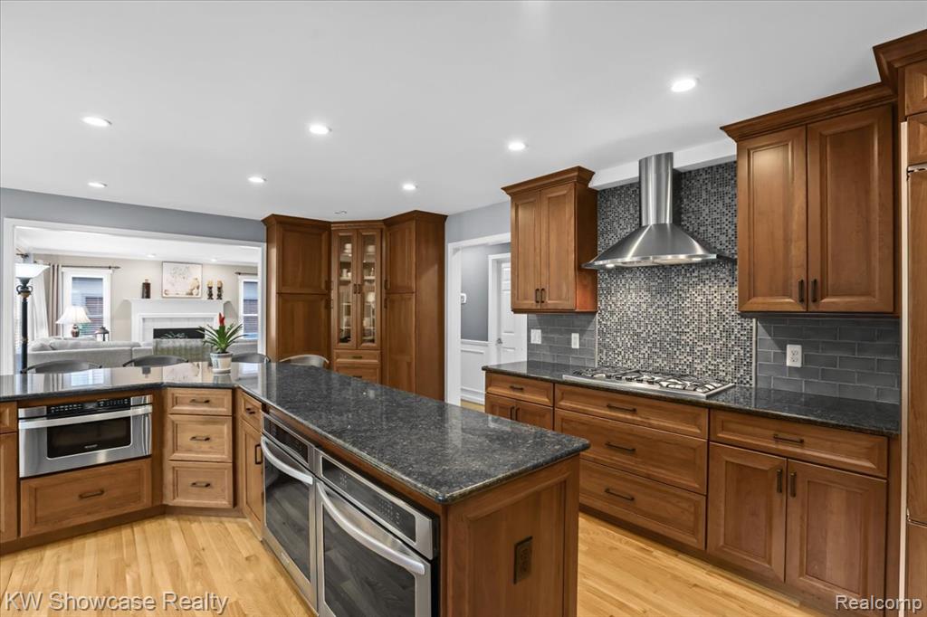 45776 Bristol Circle, Novi, MI 48377 — Photo 10