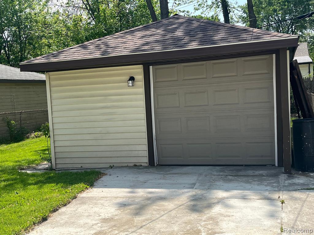 8476 ORCHARD Avenue, Warren, MI 48089 — Photo 4