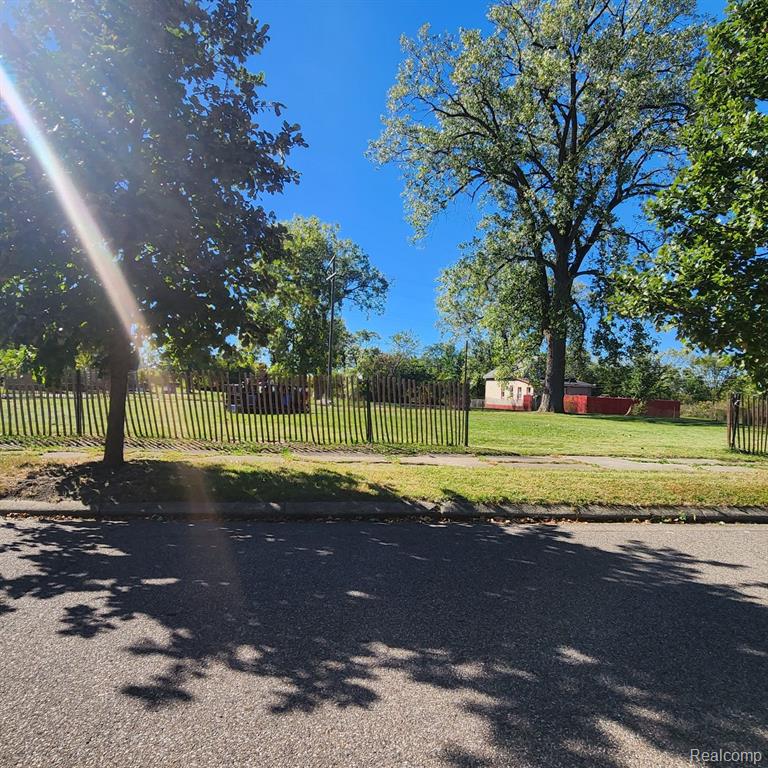2700 HURON Street, Detroit, MI 48216 — Photo 11