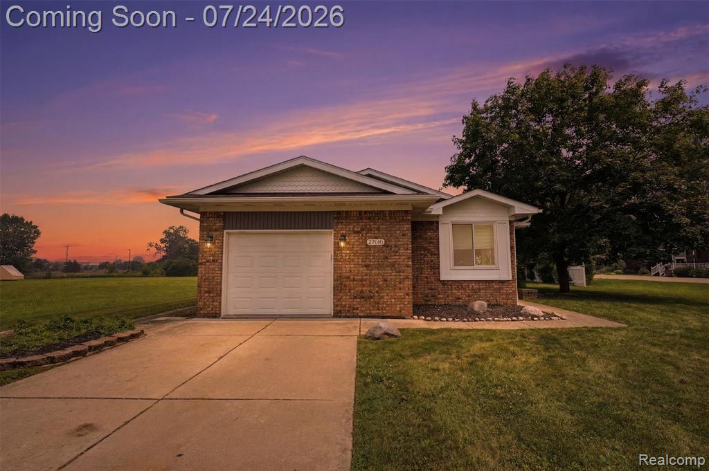 27031 Arsenal Road, Flat Rock, MI 48134